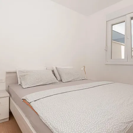 Ana-maria Lejlighed Žaborić